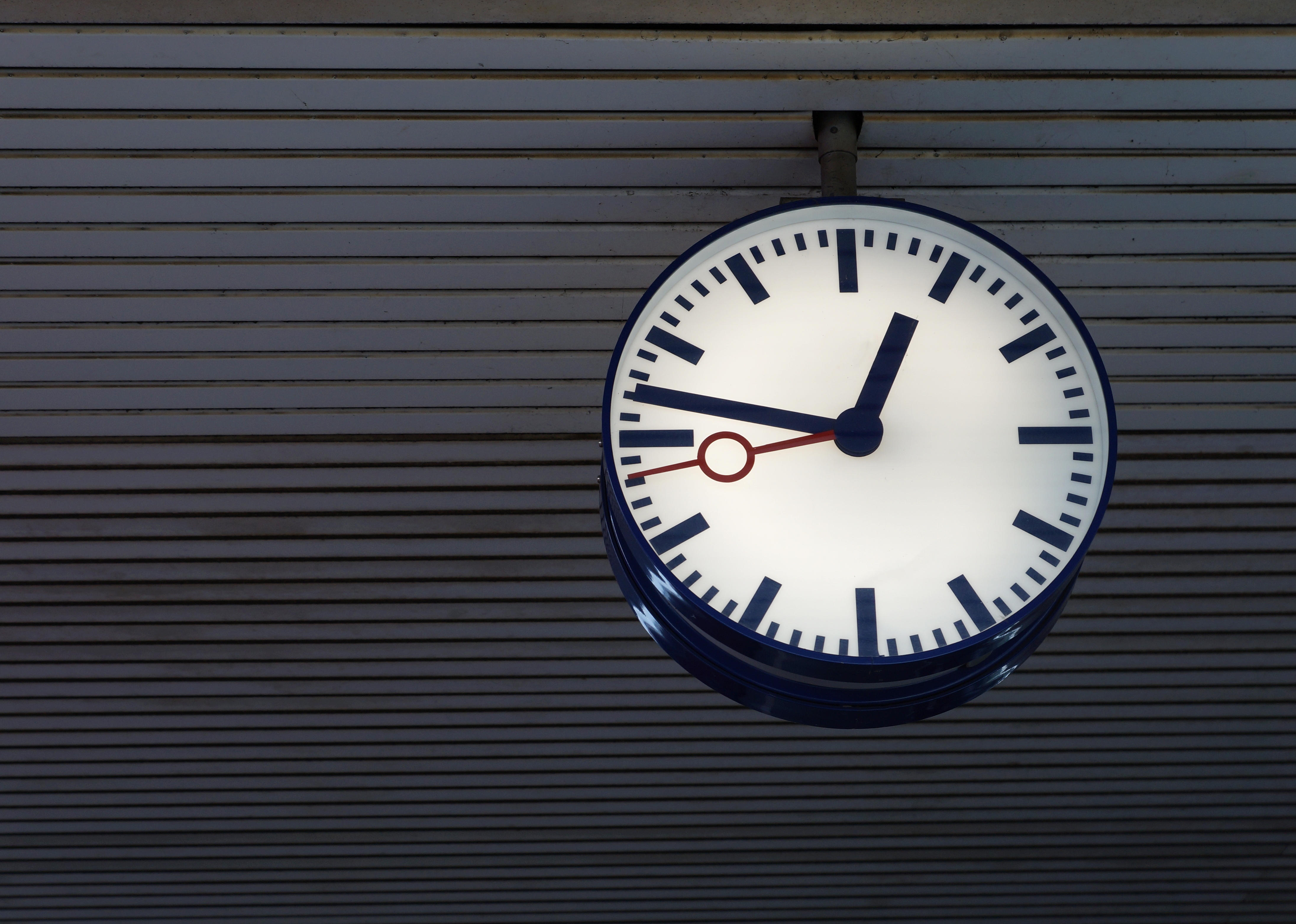 station clock